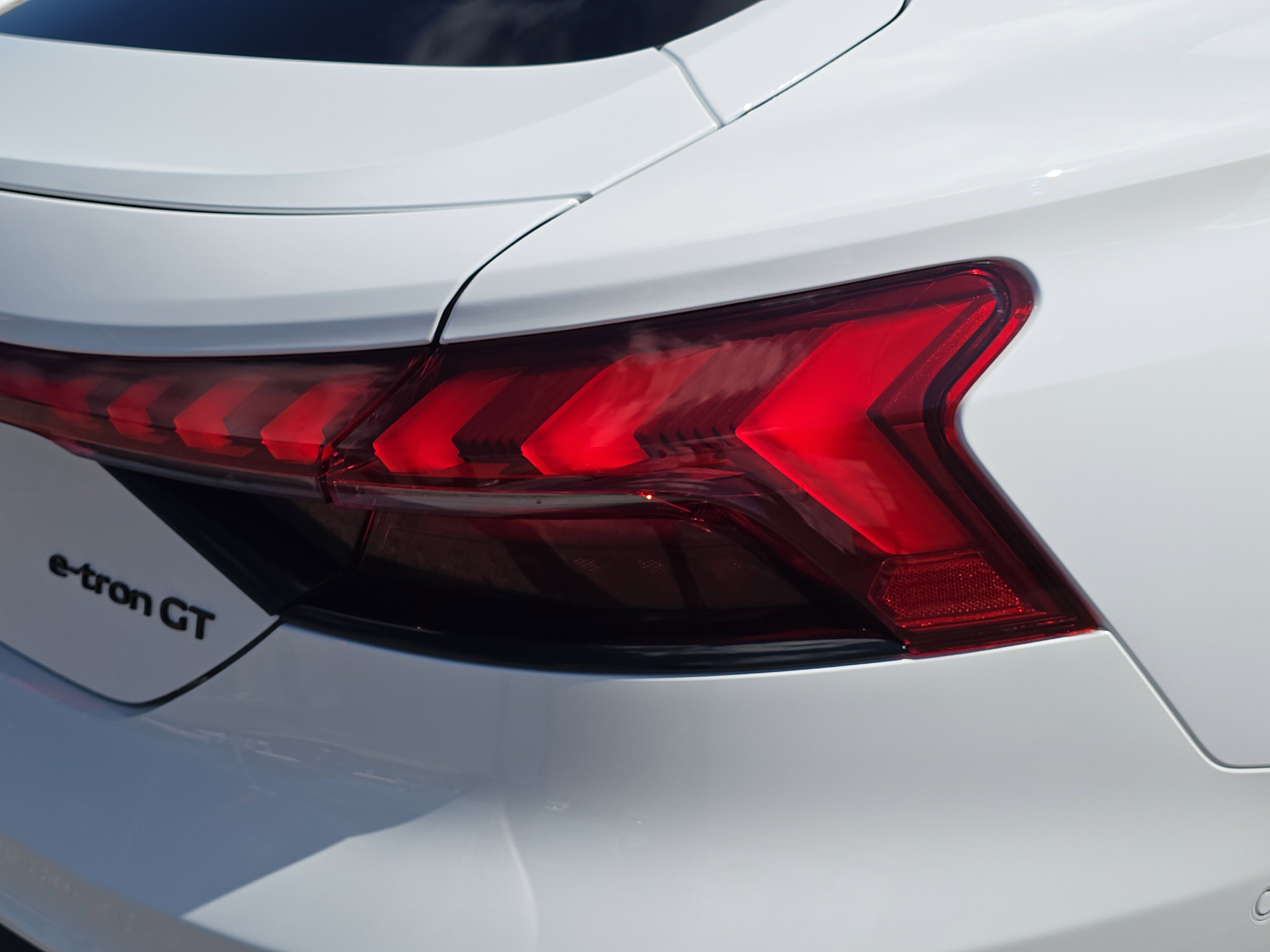 New 2026 Audi RS e-tron GT performance image 7