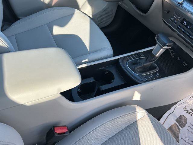 Used 2025 Hyundai Kona SEL image 10