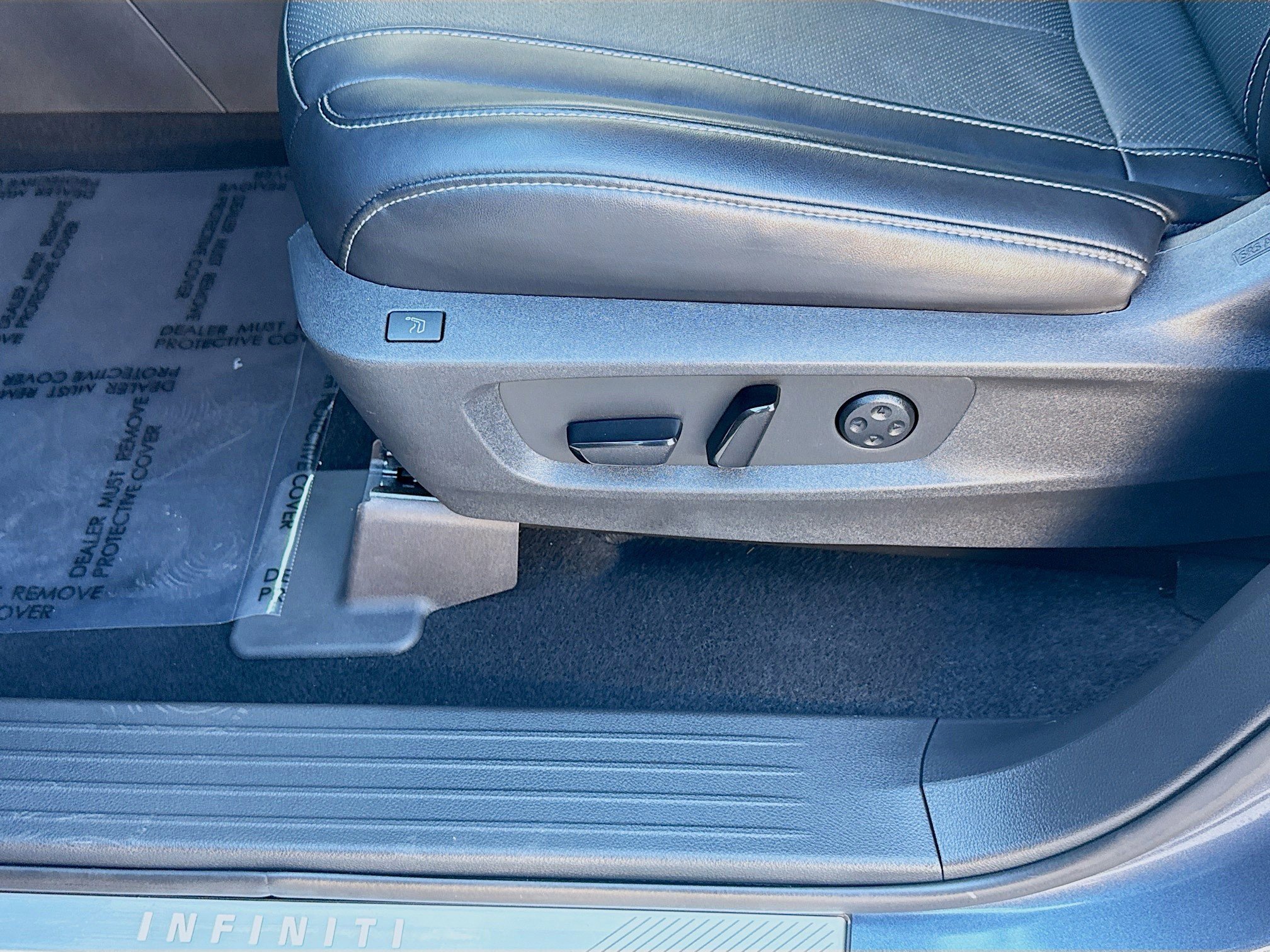 Used 2022 INFINITI QX60 Sensory w/ Cargo Package image 17