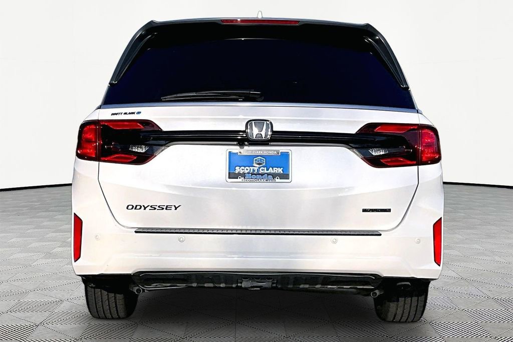 Used 2025 Honda Odyssey Touring image 7