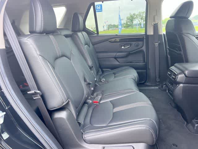 Certified 2025 Honda Pilot EX-L image 13