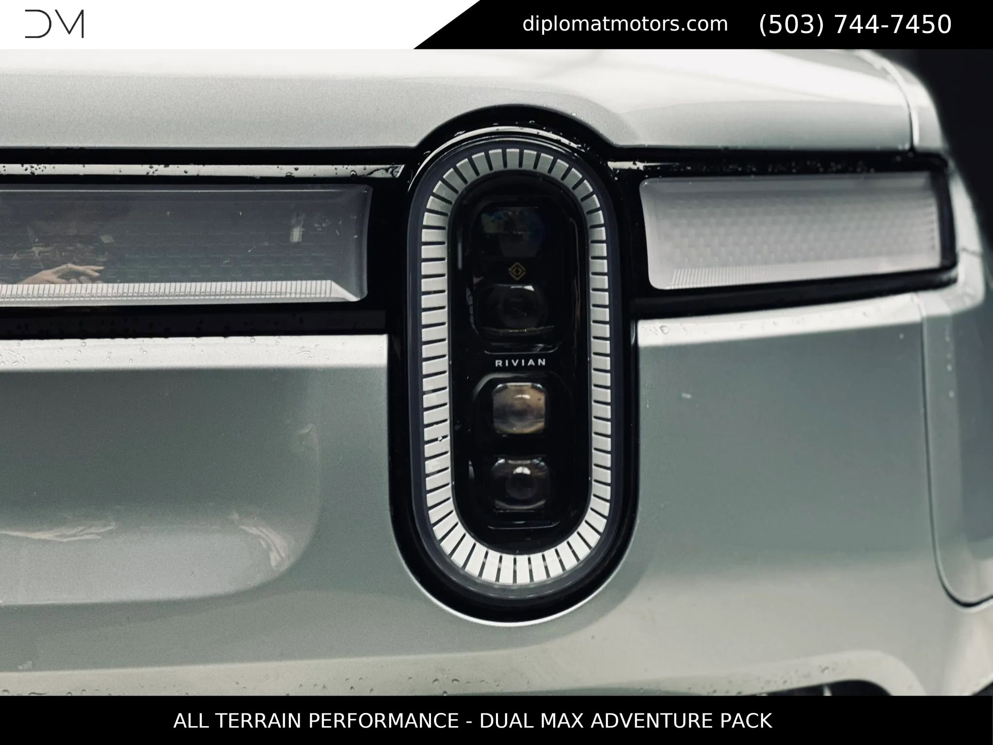 Used 2024 Rivian R1S Adventure image 13