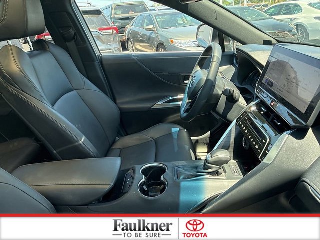 Certified 2023 Toyota Venza Nightshade AWD/4WD image 20