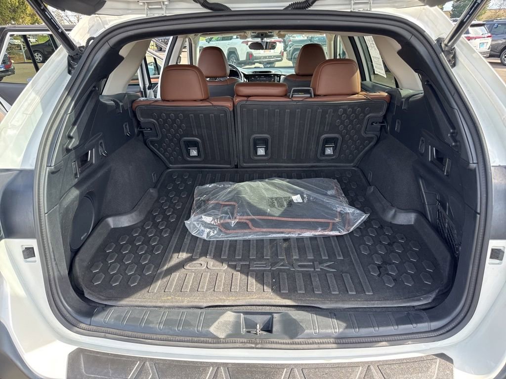 Used 2022 Subaru Outback Touring XT image 12