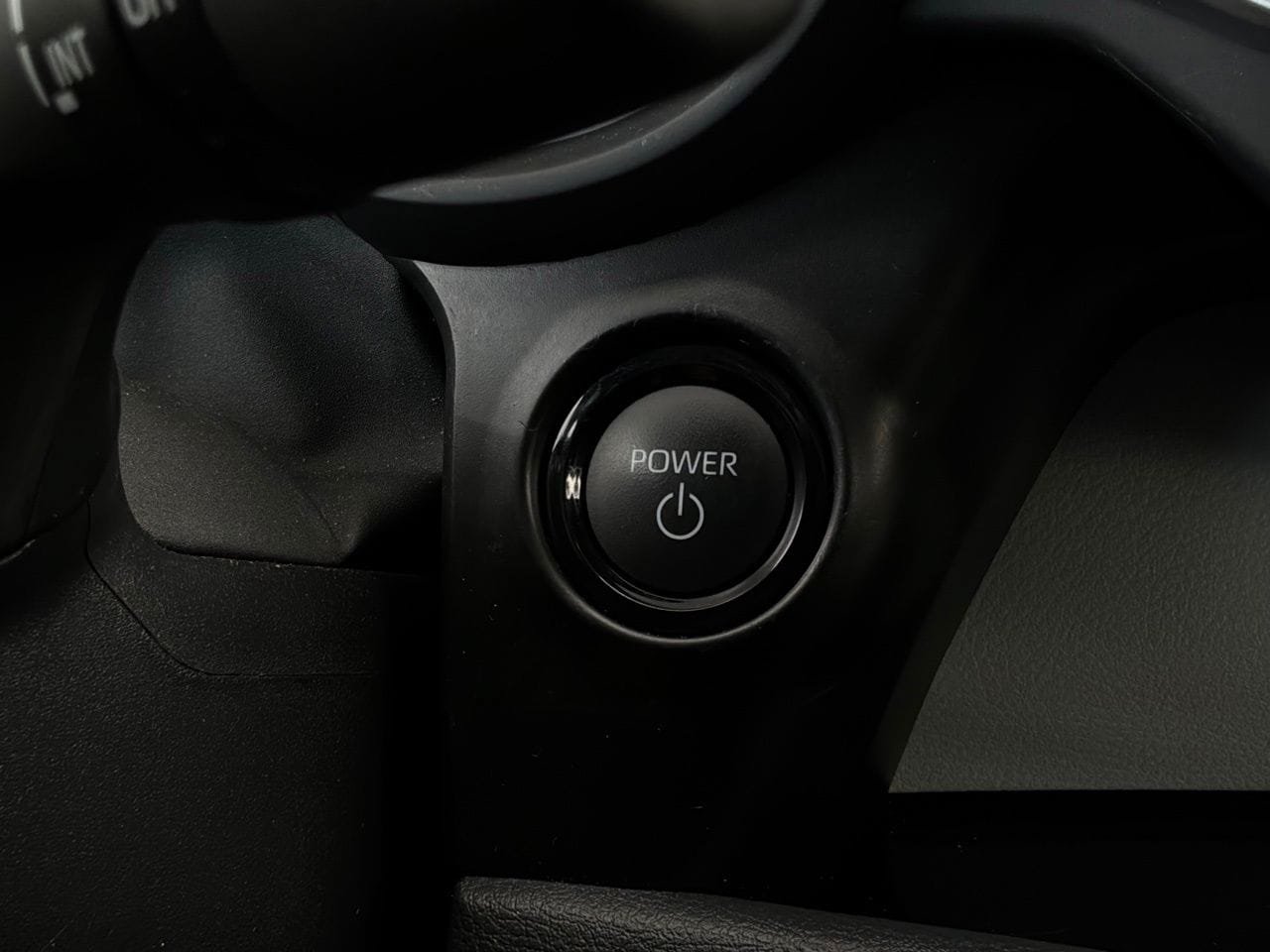 Used 2026 Toyota Sienna XLE FWD image 32