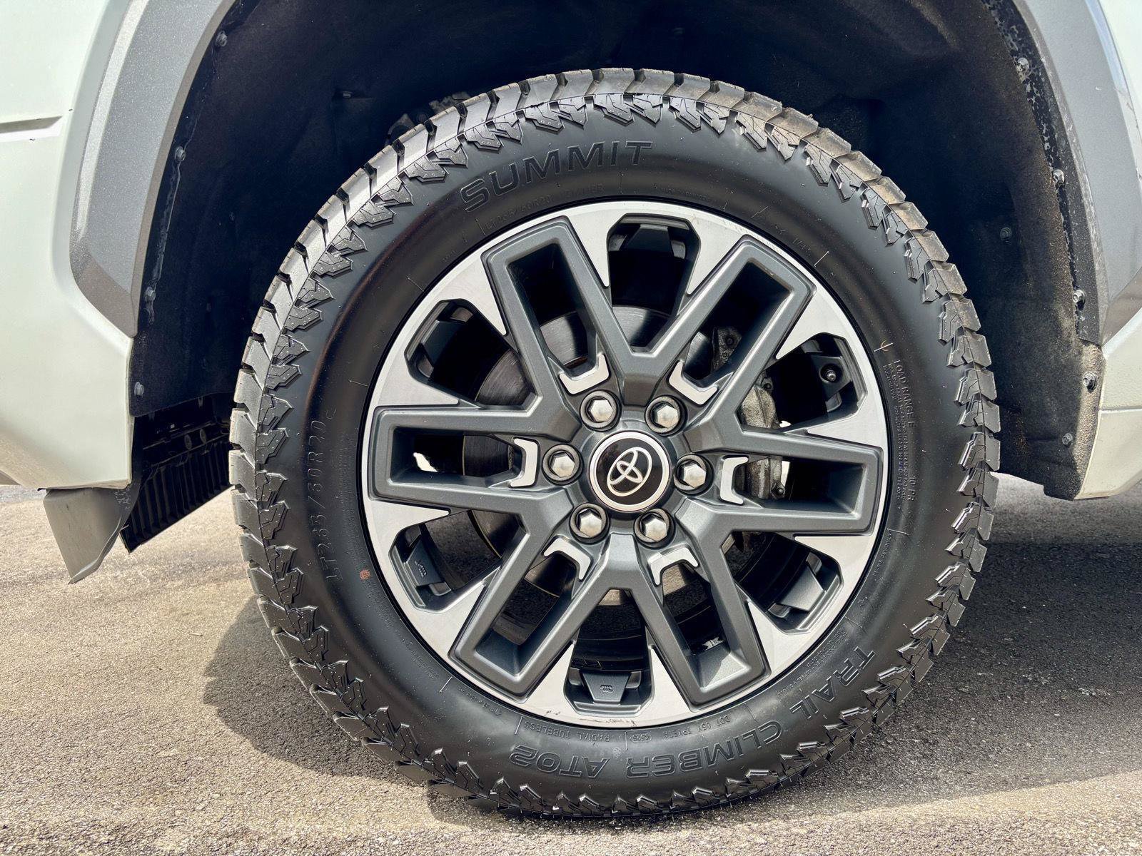 Used 2022 Toyota Tundra Limited w/ Power Package AWD/4WD image 37
