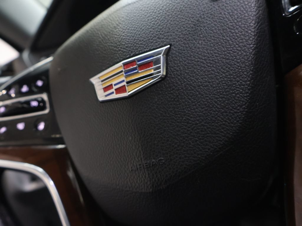 Used 2020 Cadillac Escalade Luxury AWD/4WD image 24