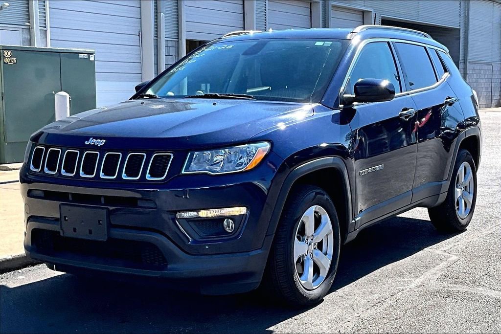 Used 2018 Jeep Compass Latitude w/ Cold Weather Group image 2