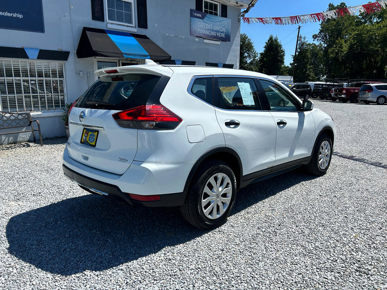 Used 2017 Nissan Rogue S image 5