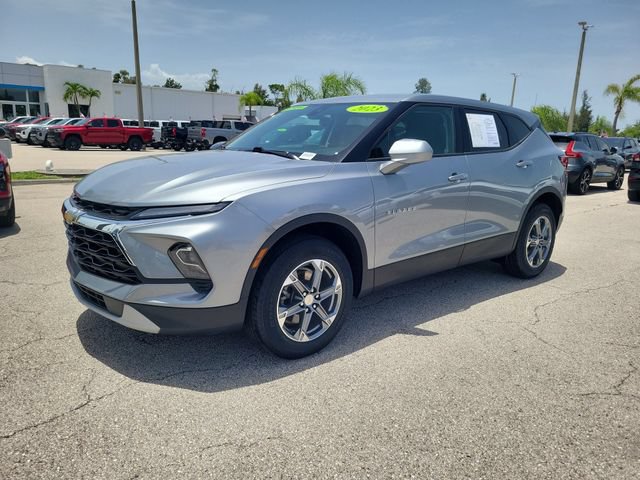 Used 2023 Chevrolet Blazer LT FWD video 2