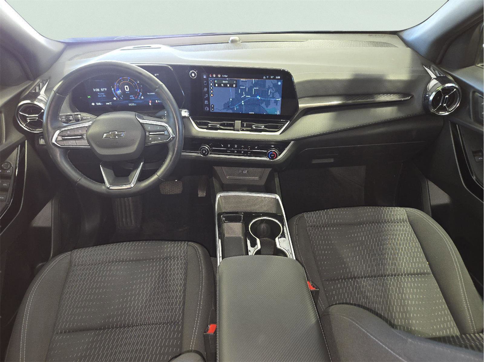 Used 2025 Chevrolet Equinox LT w/ Safety and Technology Package AWD/4WD image 24