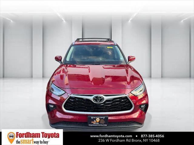 Certified 2021 Toyota Highlander XLE image 2
