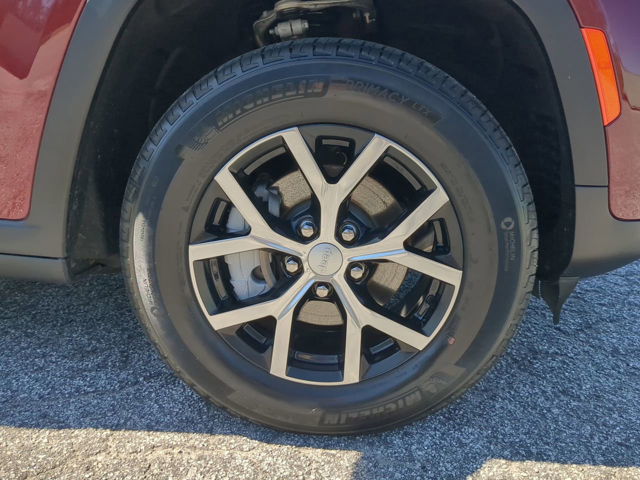 Certified 2024 Jeep Grand Cherokee Limited RWD image 9