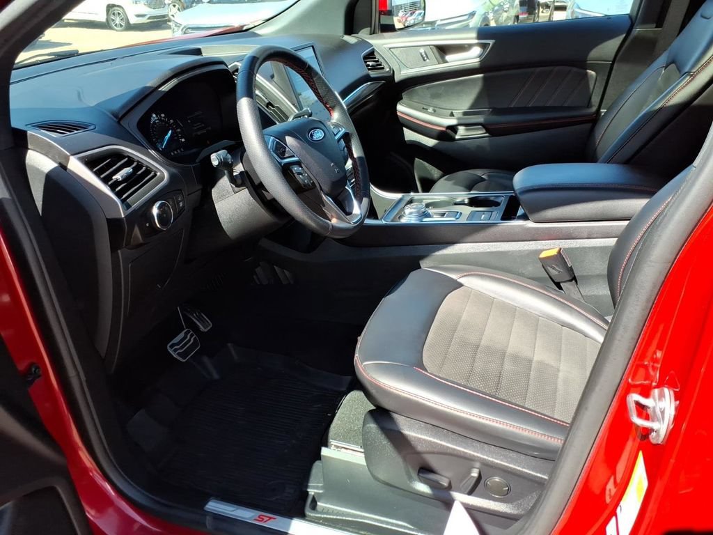 Used 2024 Ford Edge ST-Line AWD/4WD image 11