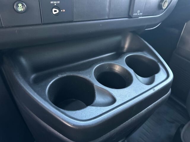 Used 2017 GMC Savana 2500 image 30