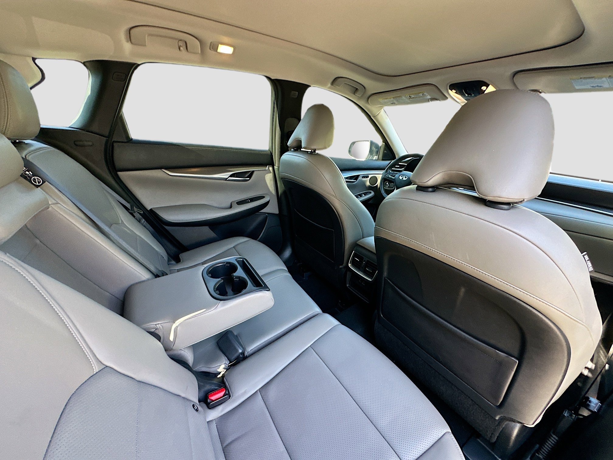 Used 2023 INFINITI QX50 Luxe image 30