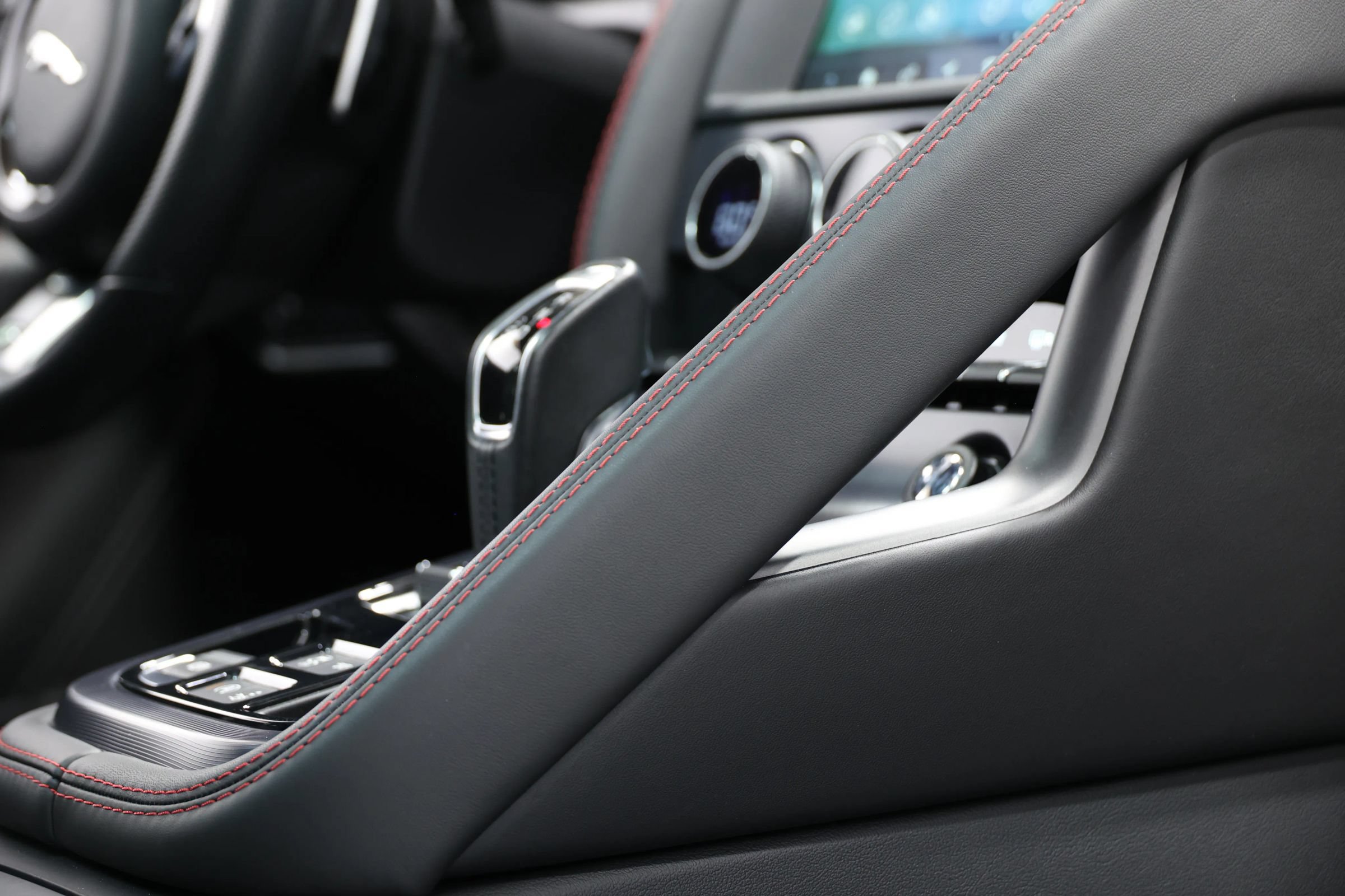 Used 2021 Jaguar F-TYPE R AWD/4WD image 78