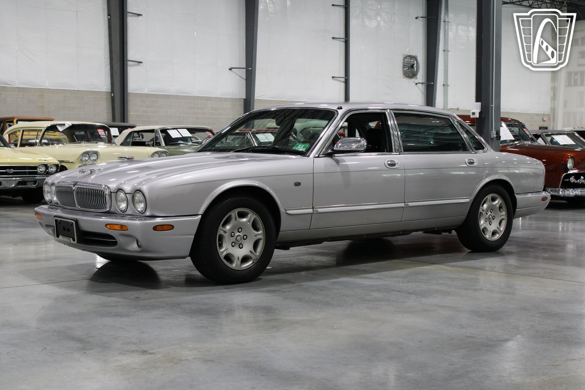 Used 2002 Jaguar XJ8 L Vanden Plas image 38