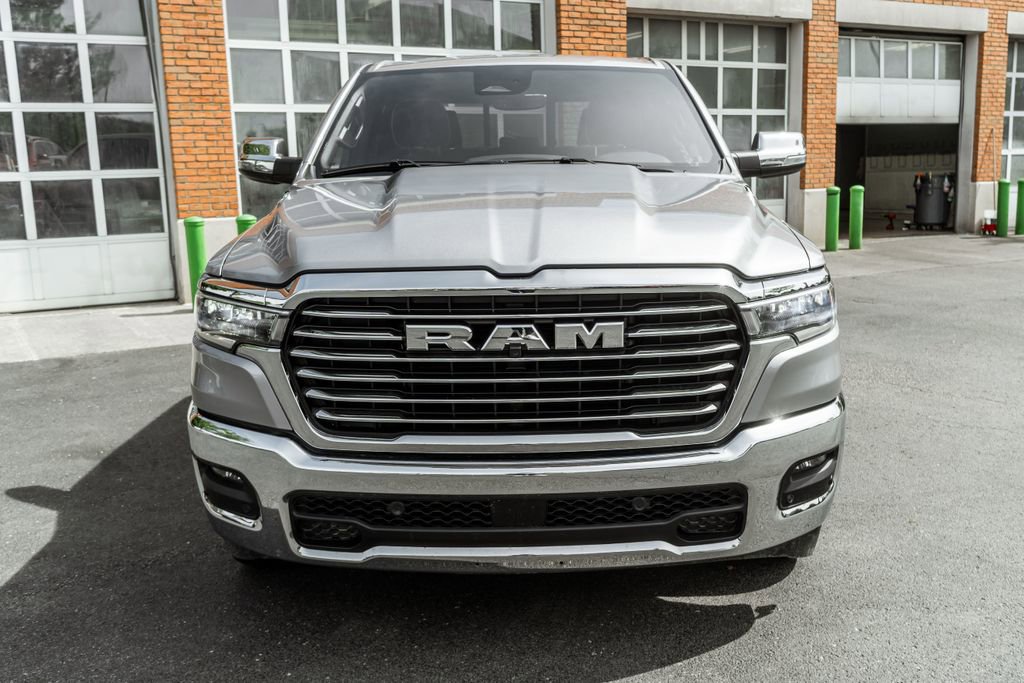 Used 2025 RAM 1500 Laramie AWD/4WD image 33