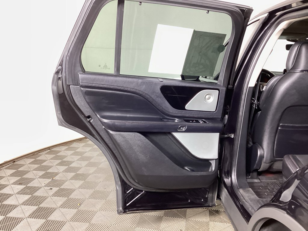 Used 2020 Lincoln Aviator Reserve w/ Equipment Group 201A image 14