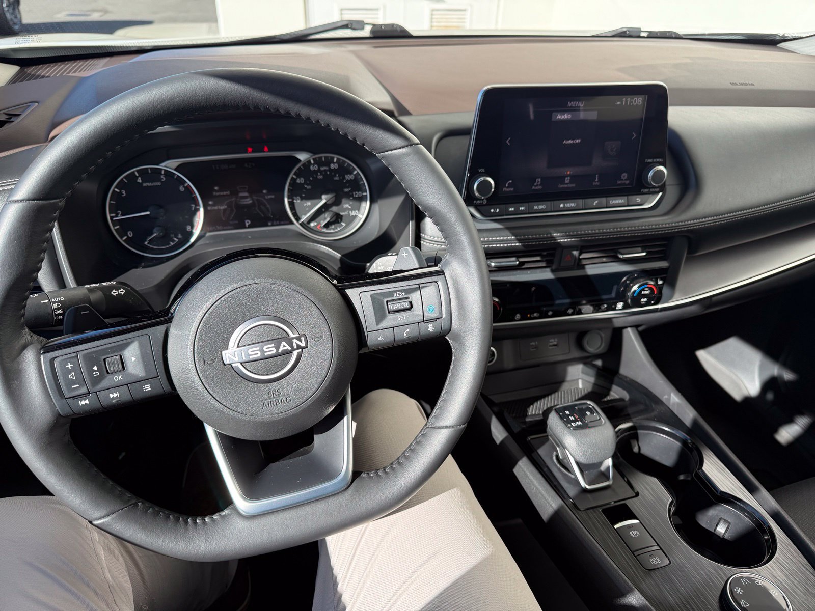 Used 2023 Nissan Rogue SV w/ SV Premium B Package AWD/4WD image 12