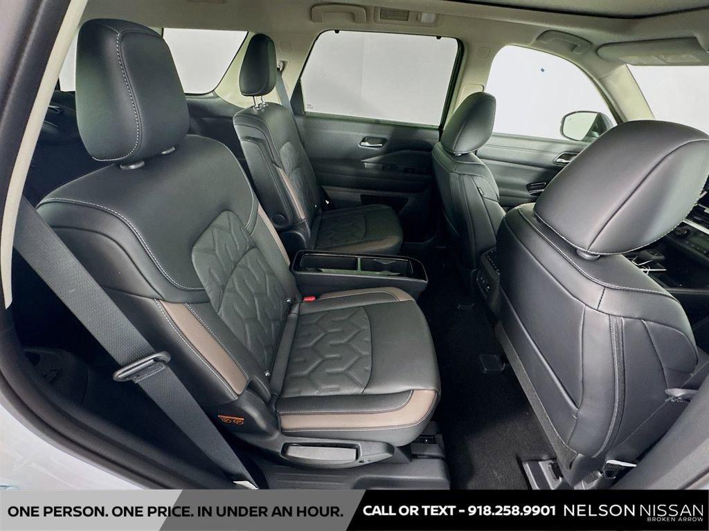 New 2026 Nissan Pathfinder Platinum image 29