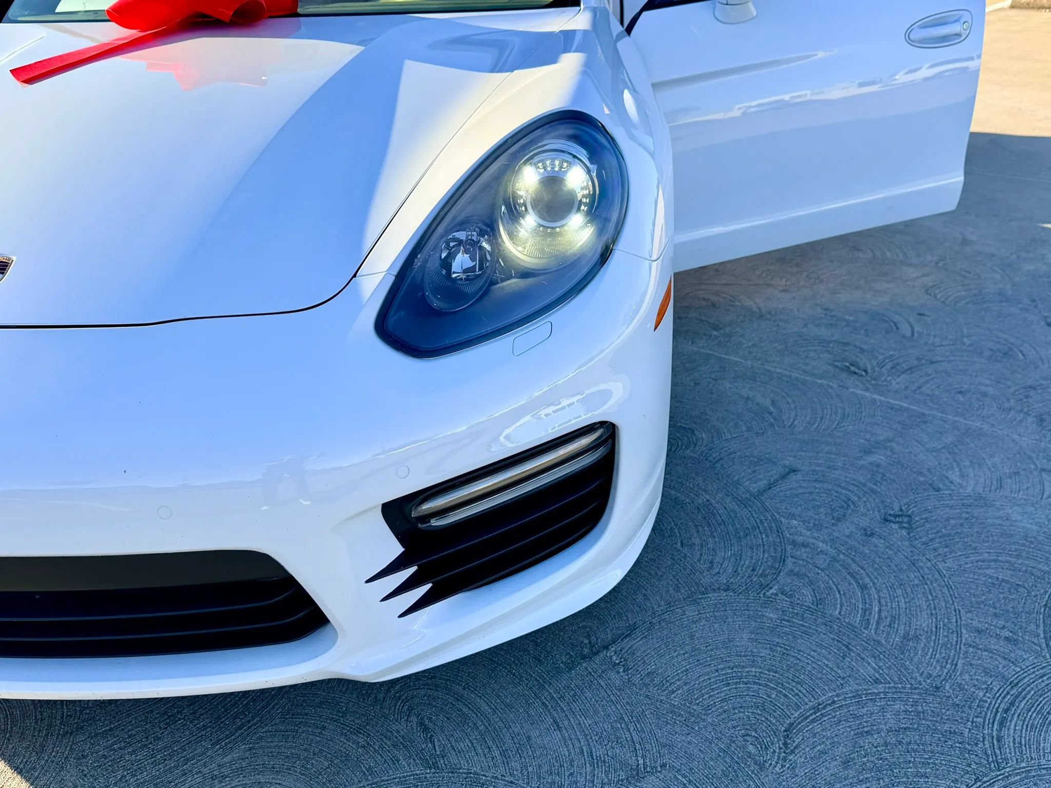 Used 2015 Porsche Panamera GTS AWD/4WD image 90