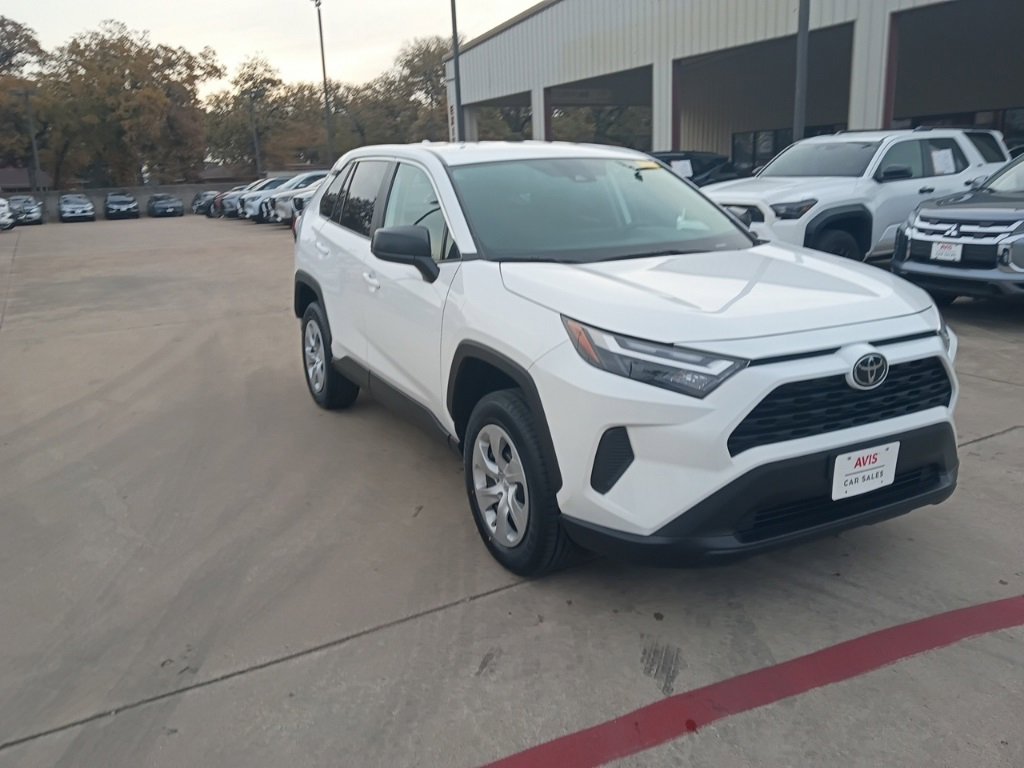 Used 2025 Toyota RAV4 LE image 6