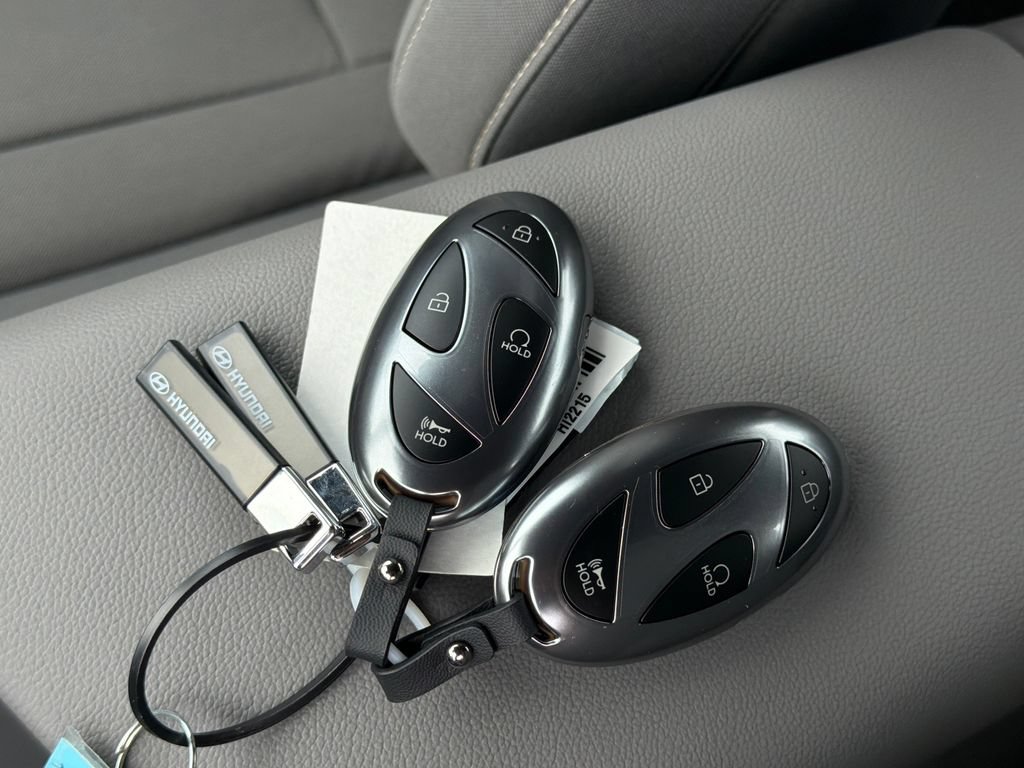Used 2026 Hyundai Elantra Sport FWD image 26