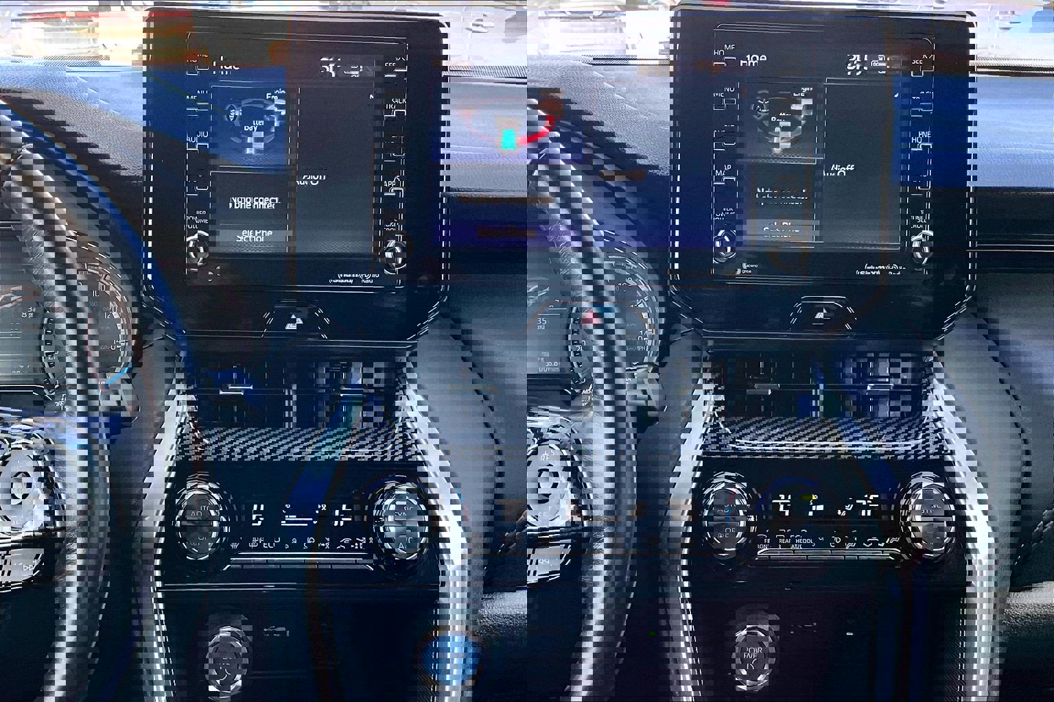 Used 2022 Toyota Venza XLE image 6