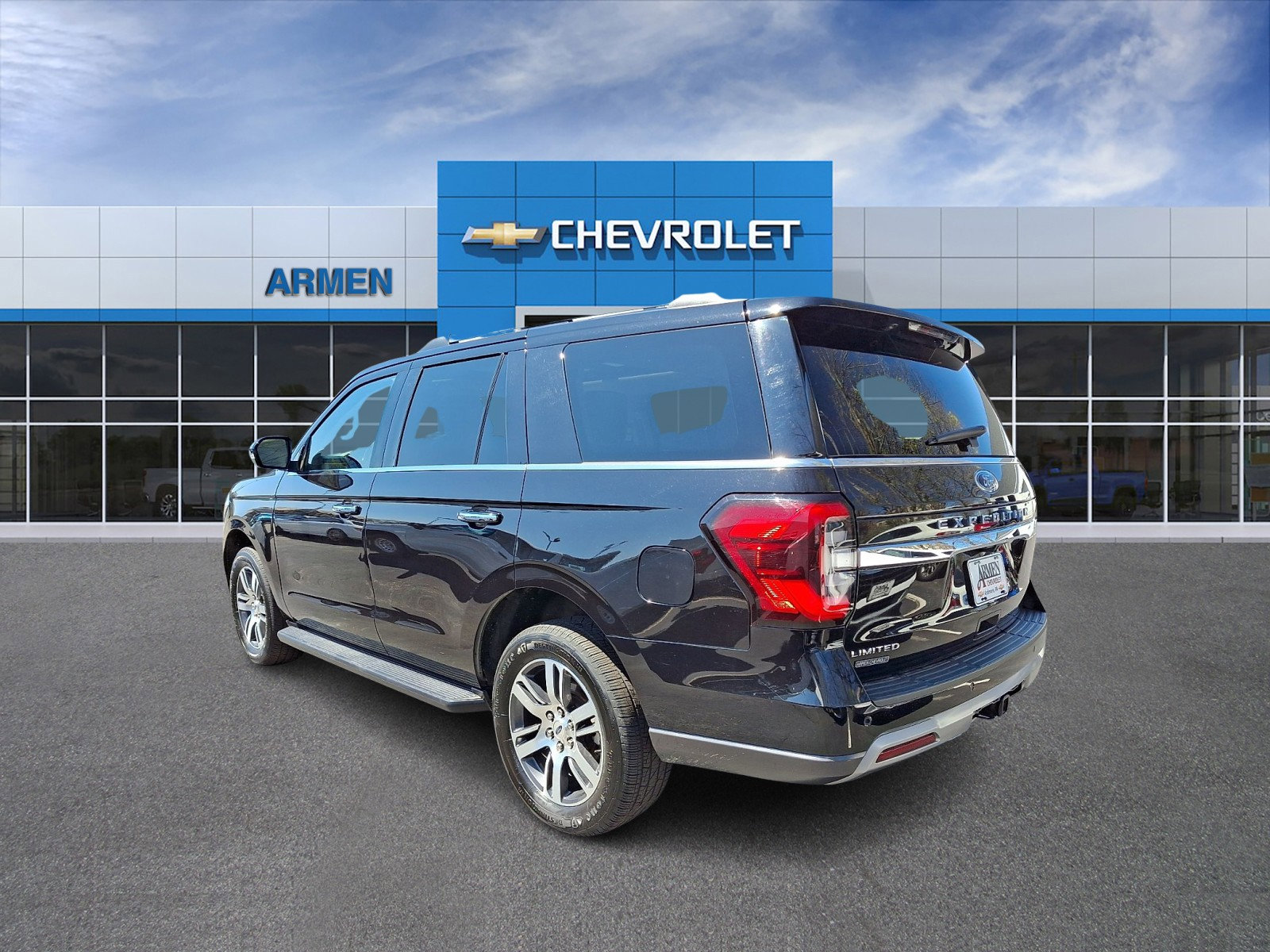 Used 2024 Ford Expedition Limited image 7