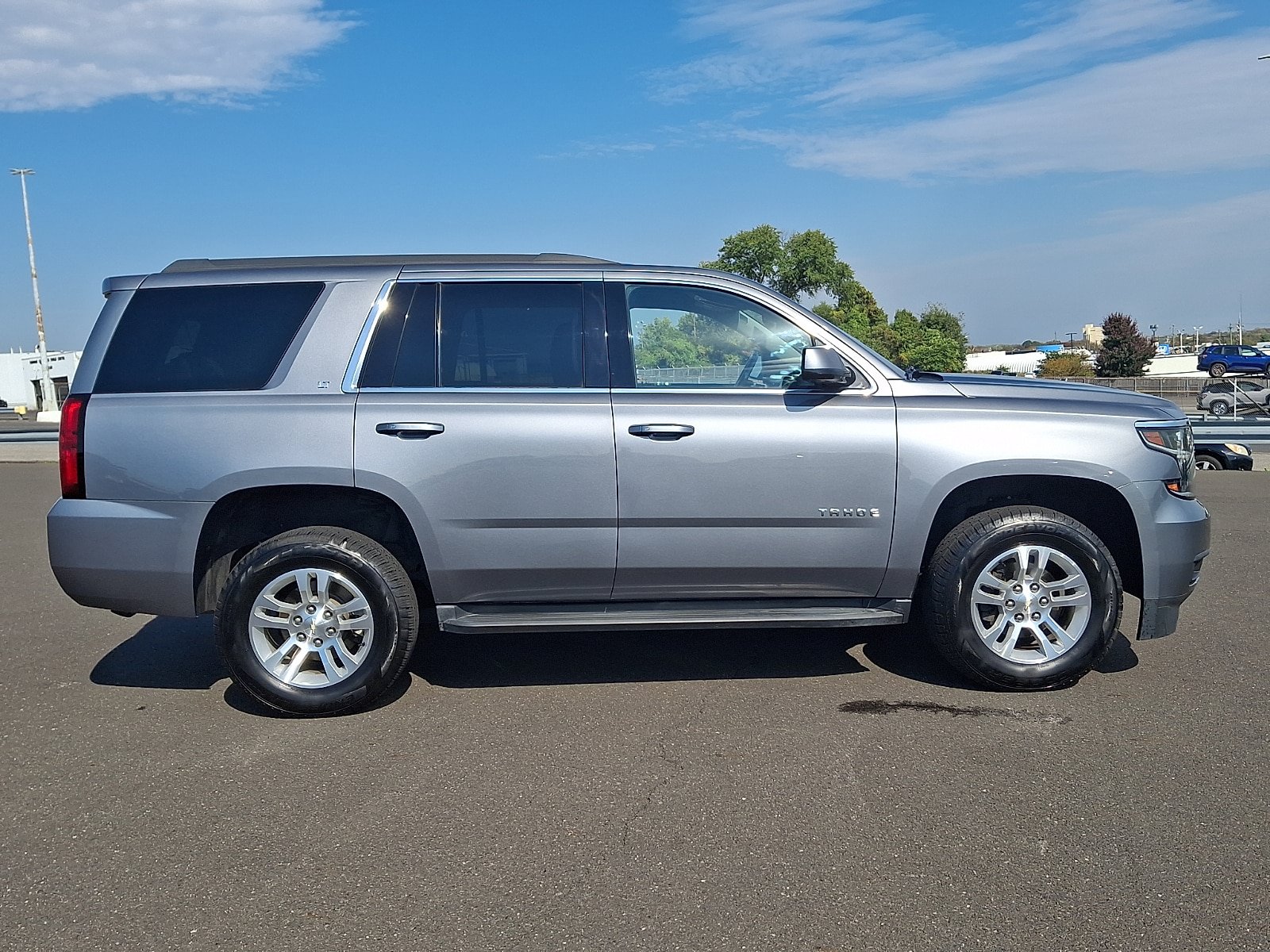 Used 2020 Chevrolet Tahoe LT w/ Luxury Package AWD/4WD image 7