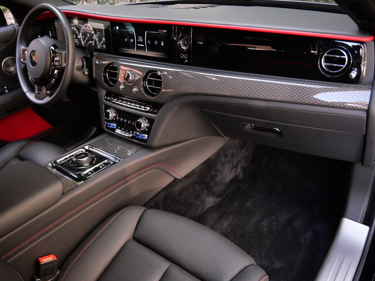 Used 2022 Rolls-Royce Ghost Black Badge image 18