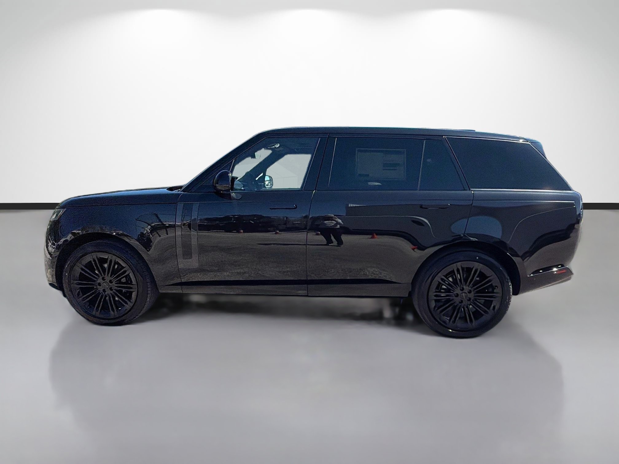 New 2026 Land Rover Range Rover Long Wheelbase SE AWD/4WD image 2