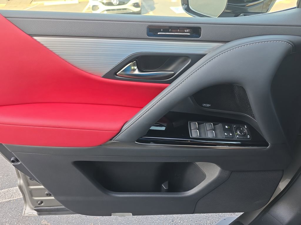 Used 2024 Lexus LX 600 F Sport image 17