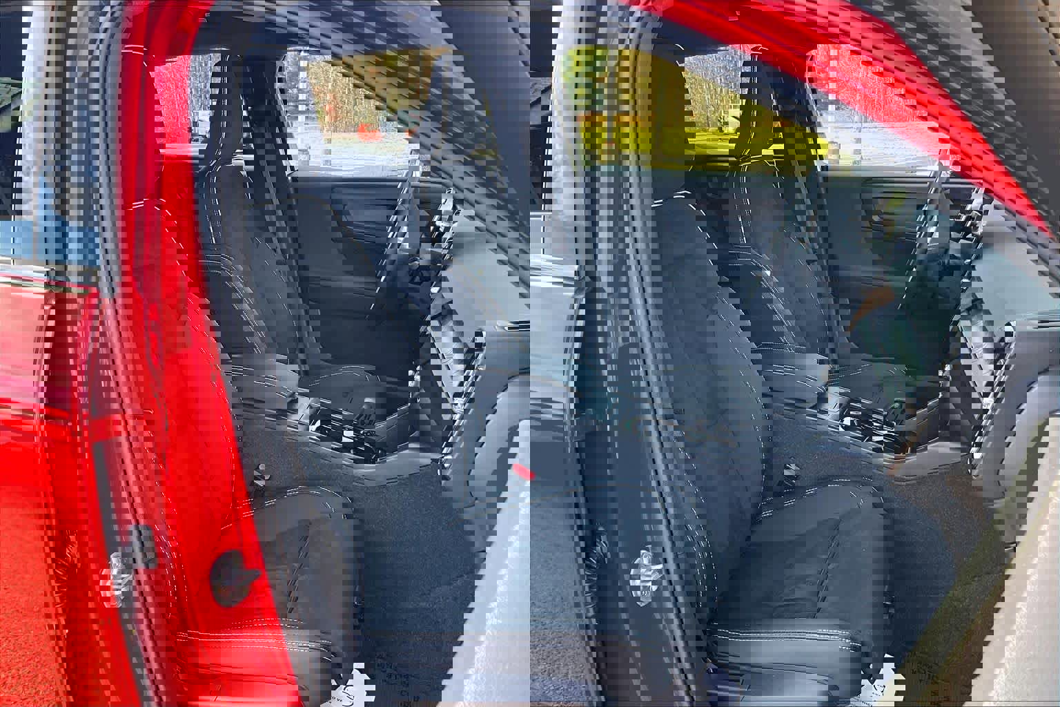 Certified 2023 Volvo C40 P8 Recharge Ultimate image 7