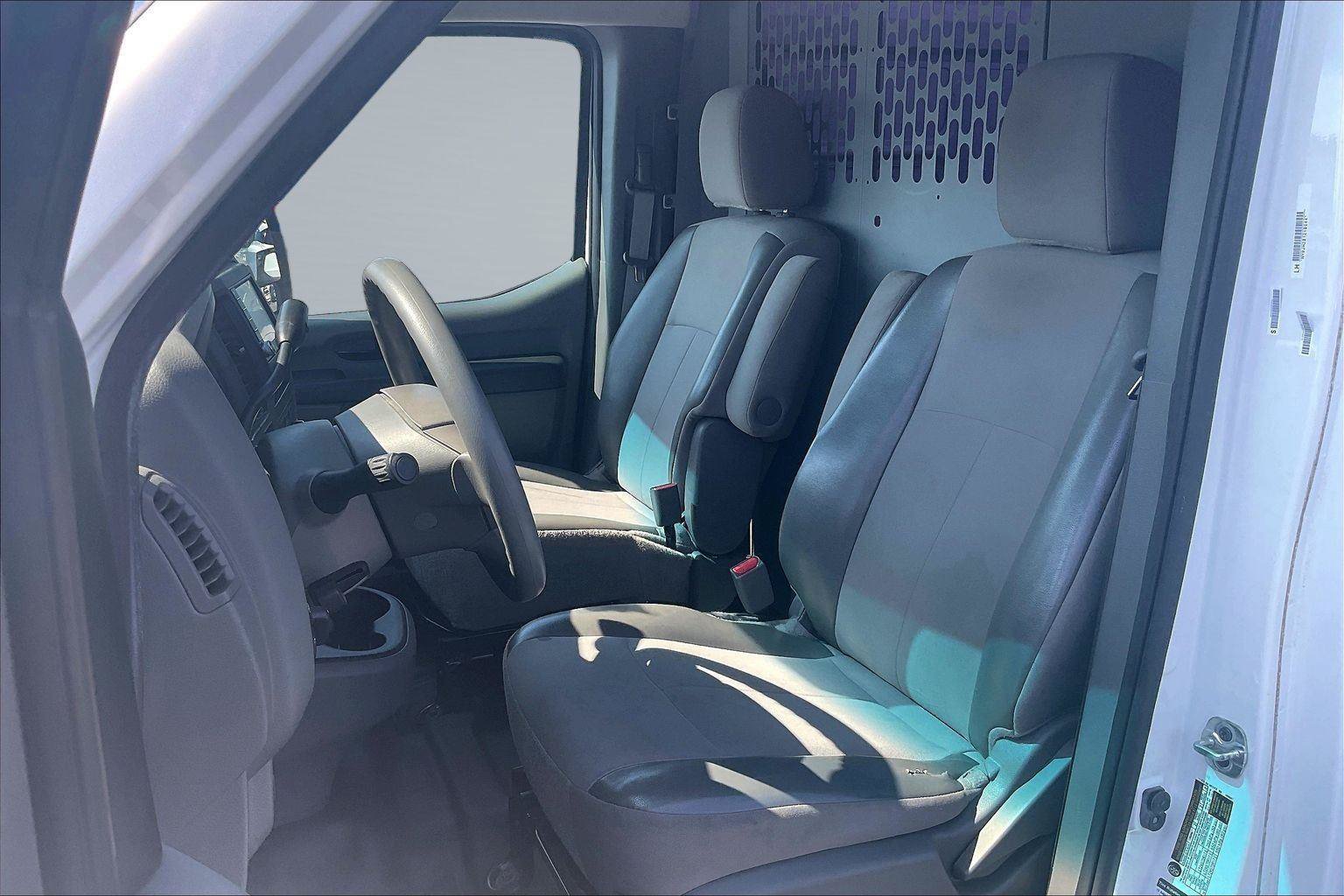 Used 2020 Nissan NV 2500 S RWD image 24