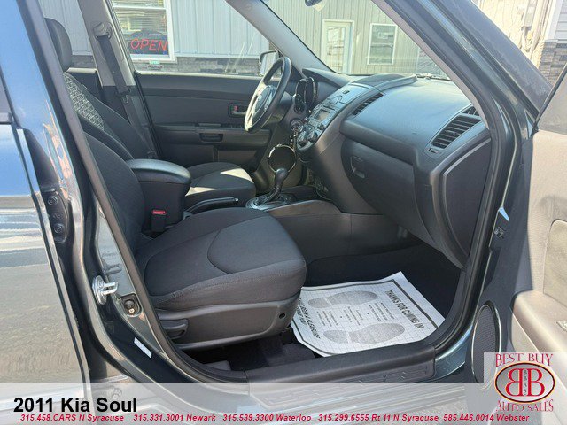 Used 2011 Kia Soul + w/ Audio Pkg FWD image 12