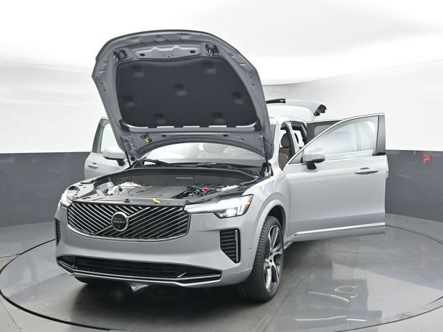 New 2026 Volvo XC90 B5 Plus w/ Protection Package Premier AWD/4WD image 54