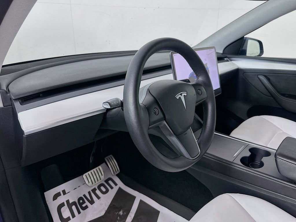 Used 2022 Tesla Model Y Performance image 9