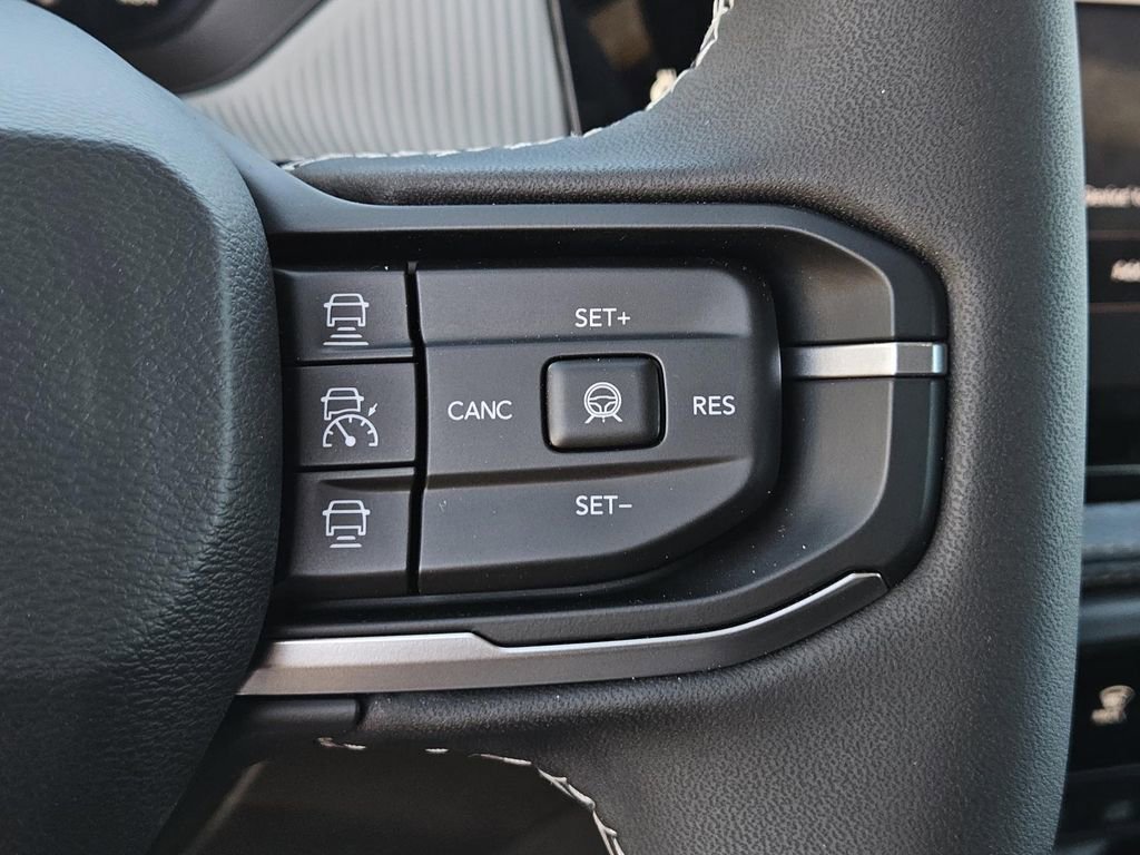 New 2026 Jeep Cherokee Limited image 18