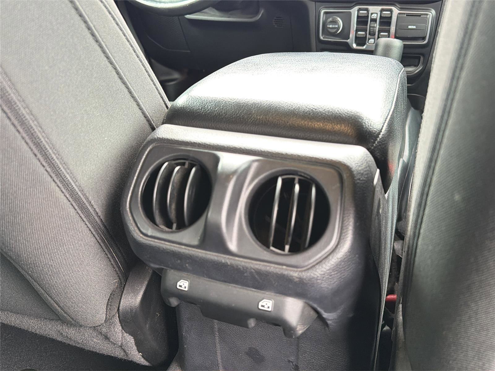 Used 2021 Jeep Gladiator Sport image 24