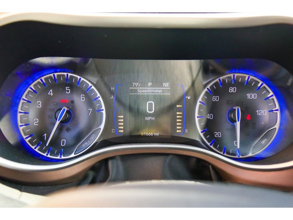 Used 2023 Chrysler Voyager LX image 20