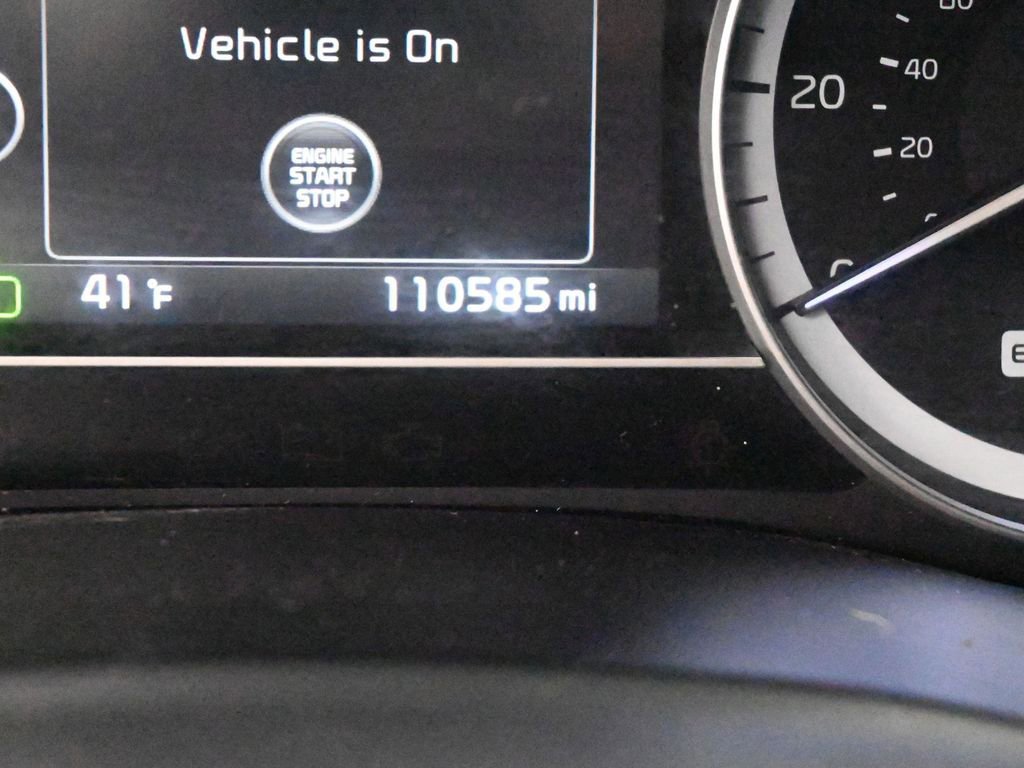 Used 2017 Kia Niro LX image 32