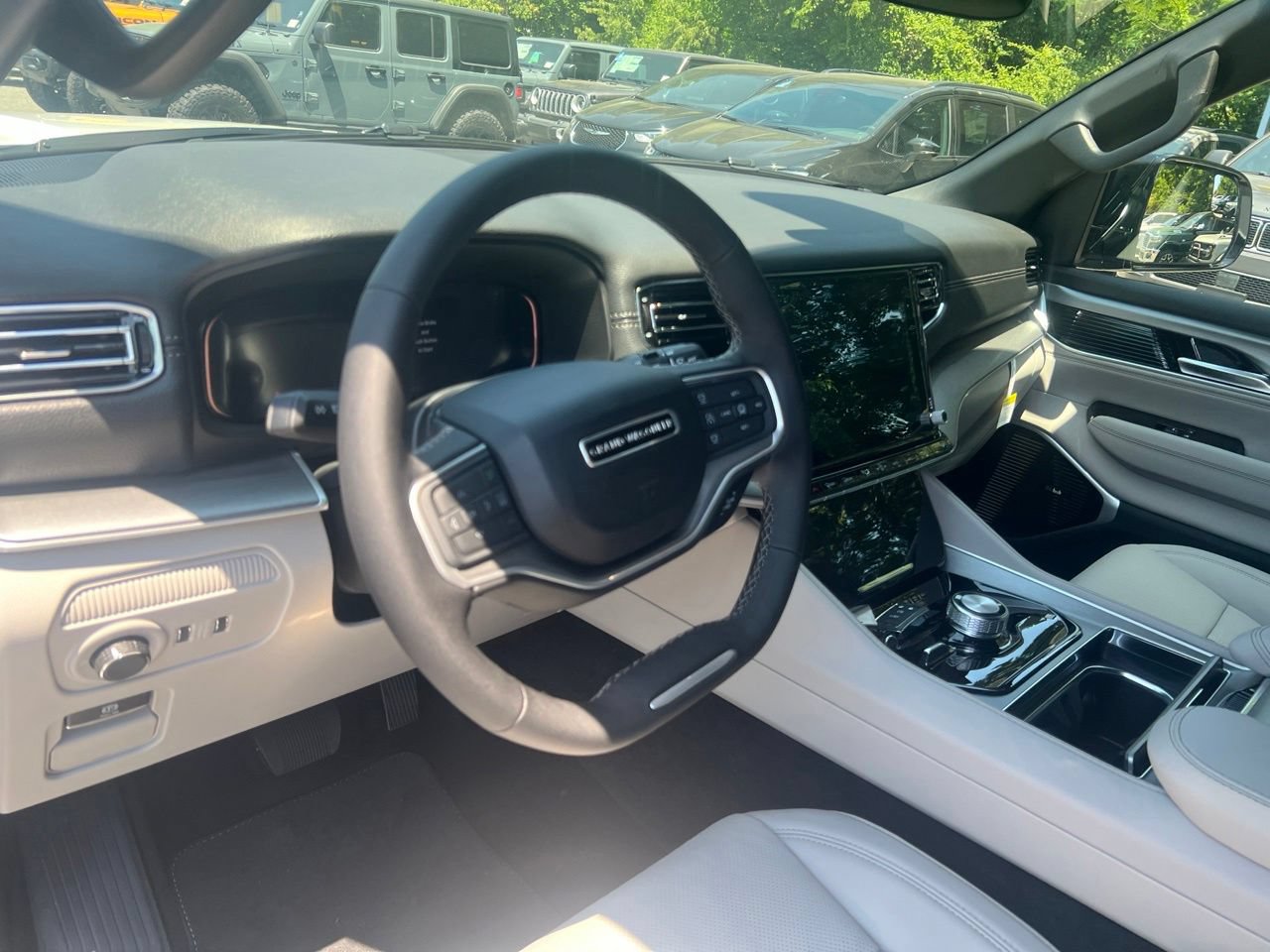 New 2026 Jeep Grand Wagoneer 4WD image 15