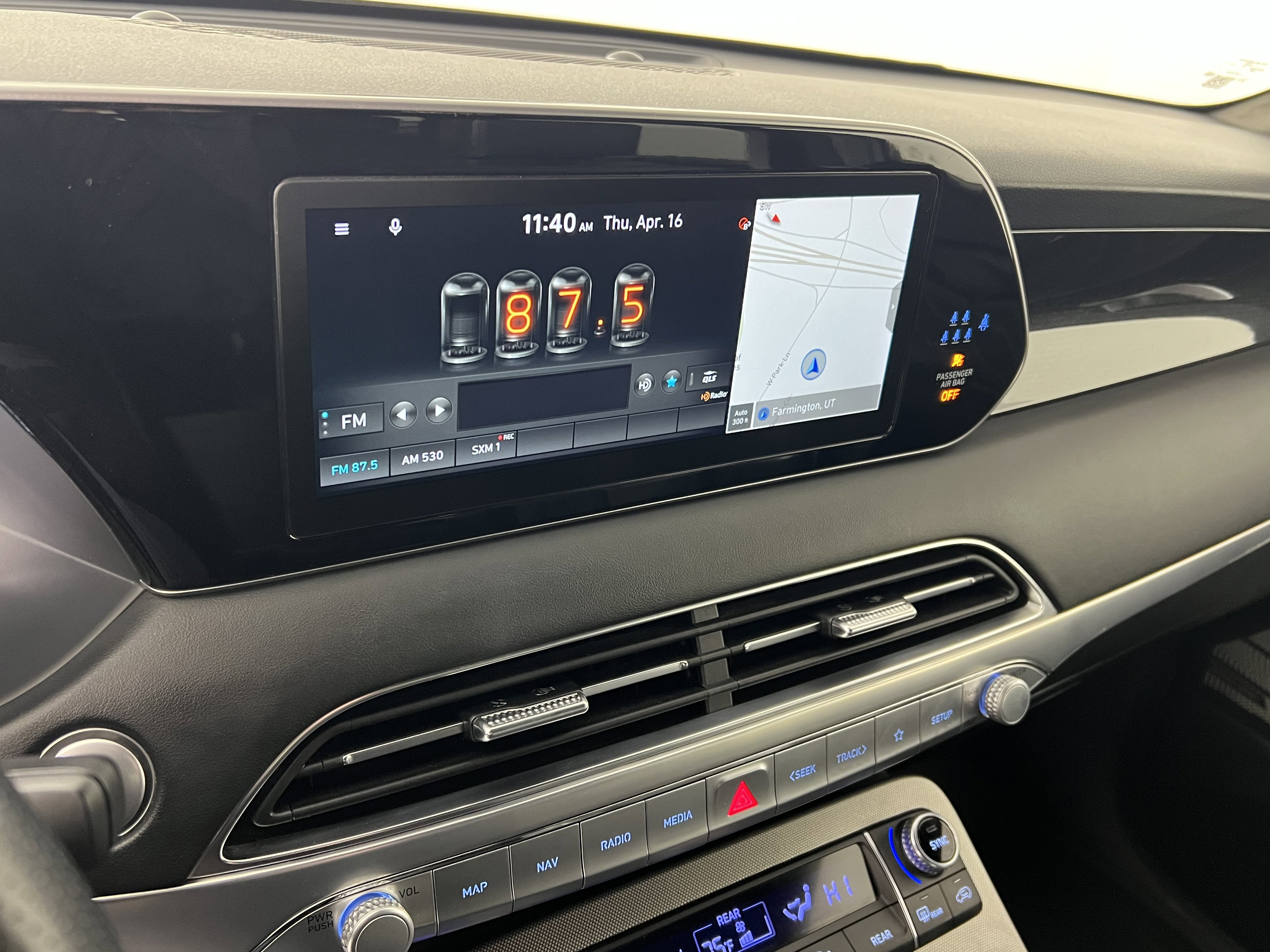 Used 2022 Hyundai Palisade Calligraphy w/ Winter Package image 28