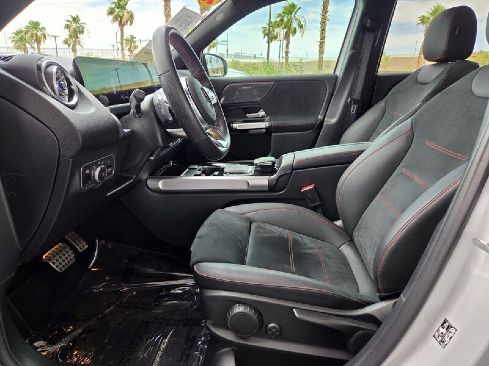 Certified 2022 Mercedes-Benz GLB 250 4MATIC image 13