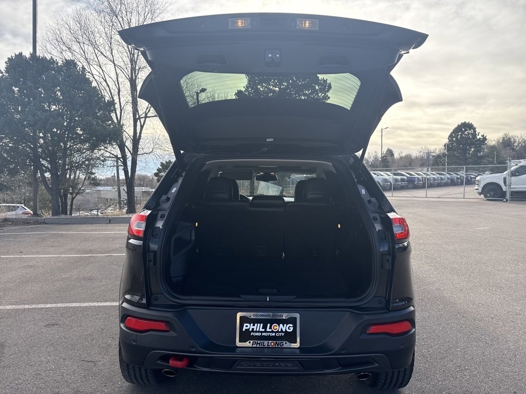 Used 2016 Jeep Cherokee Trailhawk w/ Comfort/Convenience Group image 22