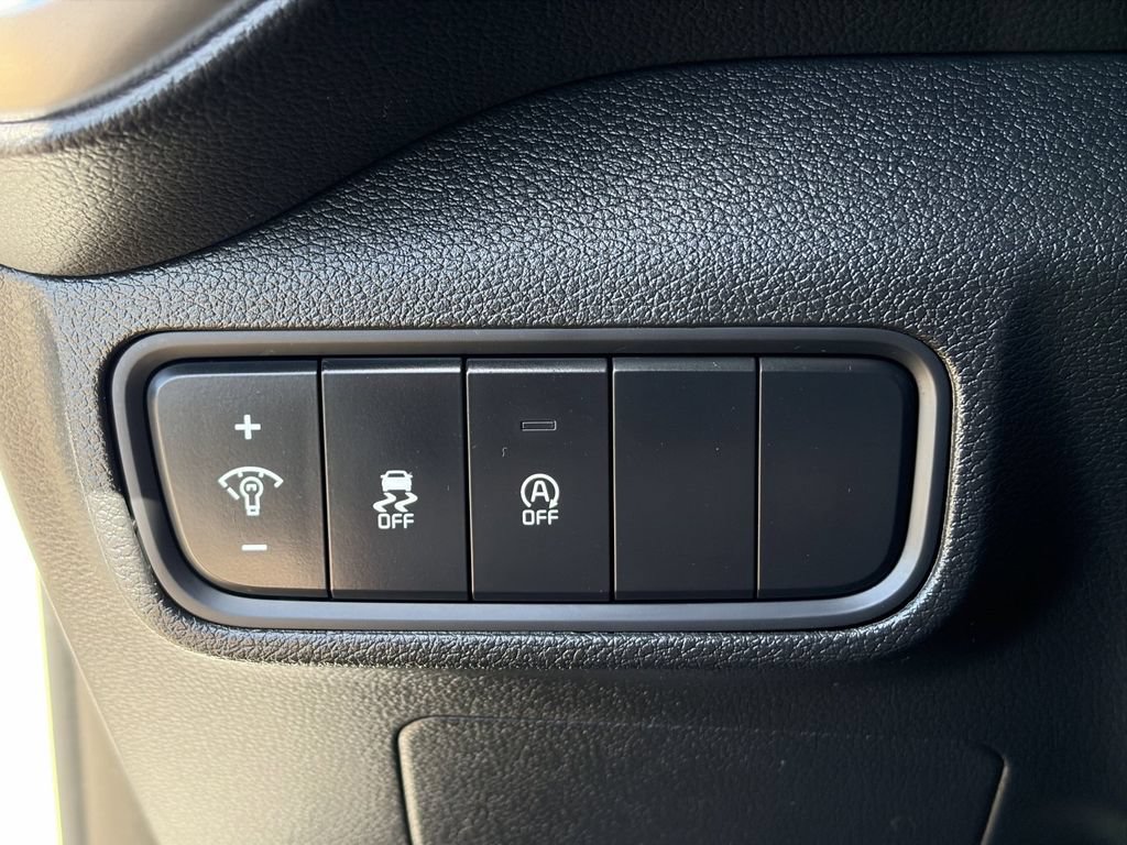 Used 2025 Kia Soul LX FWD image 37