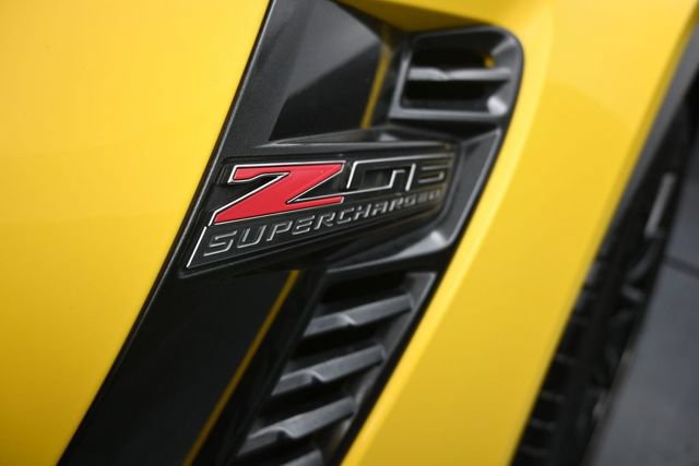 Used 2016 Chevrolet Corvette Z06 w/ 2LZ Preferred Equipment Group RWD image 19